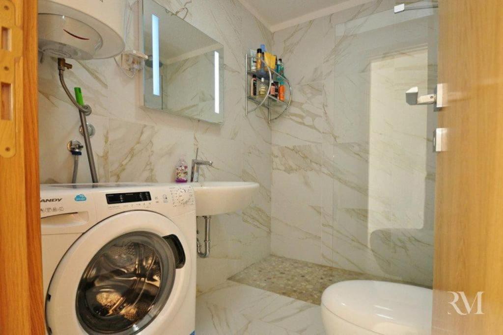 Apartment Ds *